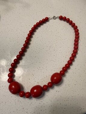 Vintage Red Bead Necklace 1940s - Classic Statement